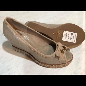 Open-toe wedges